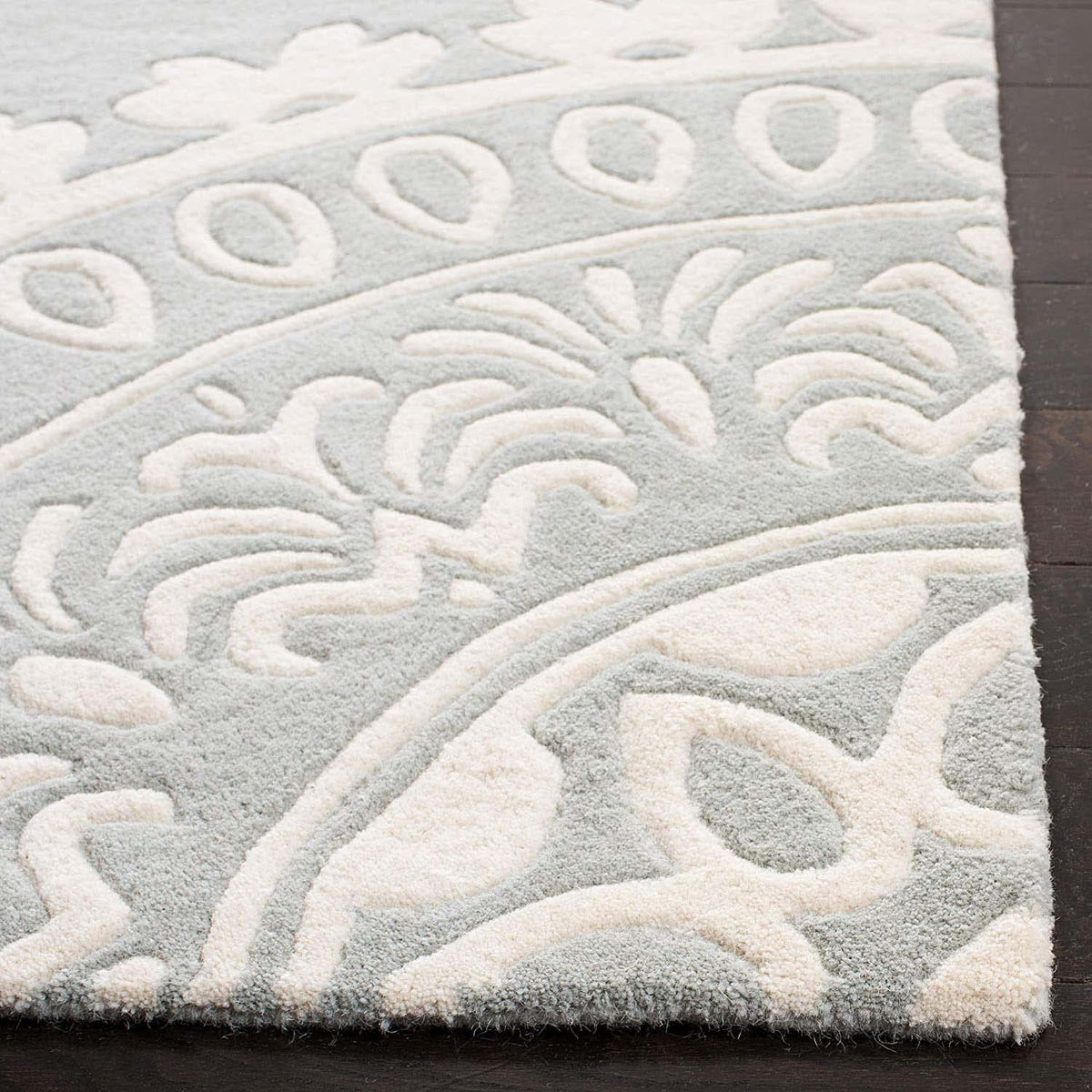 Vacuum Traditional Hand Tufted Carpet