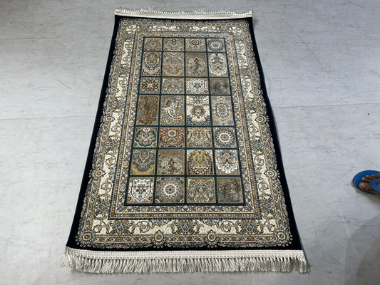 Hormeh Iranian Carpet & Rug 3x5