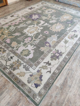 Vibrant Hand Knotted Carpet & Rugs