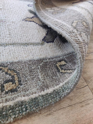 Vibrant Hand Knotted Carpet & Rugs