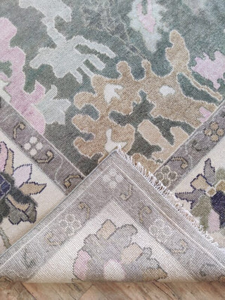 Vibrant Hand Knotted Carpet & Rugs