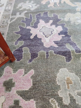 Vibrant Hand Knotted Carpet & Rugs