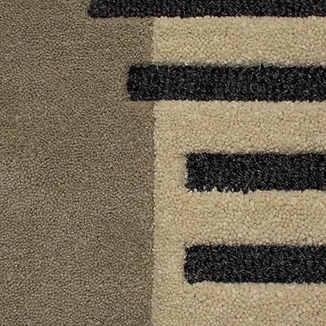 Snugvero Round Hand Tufted Carpet & Rug