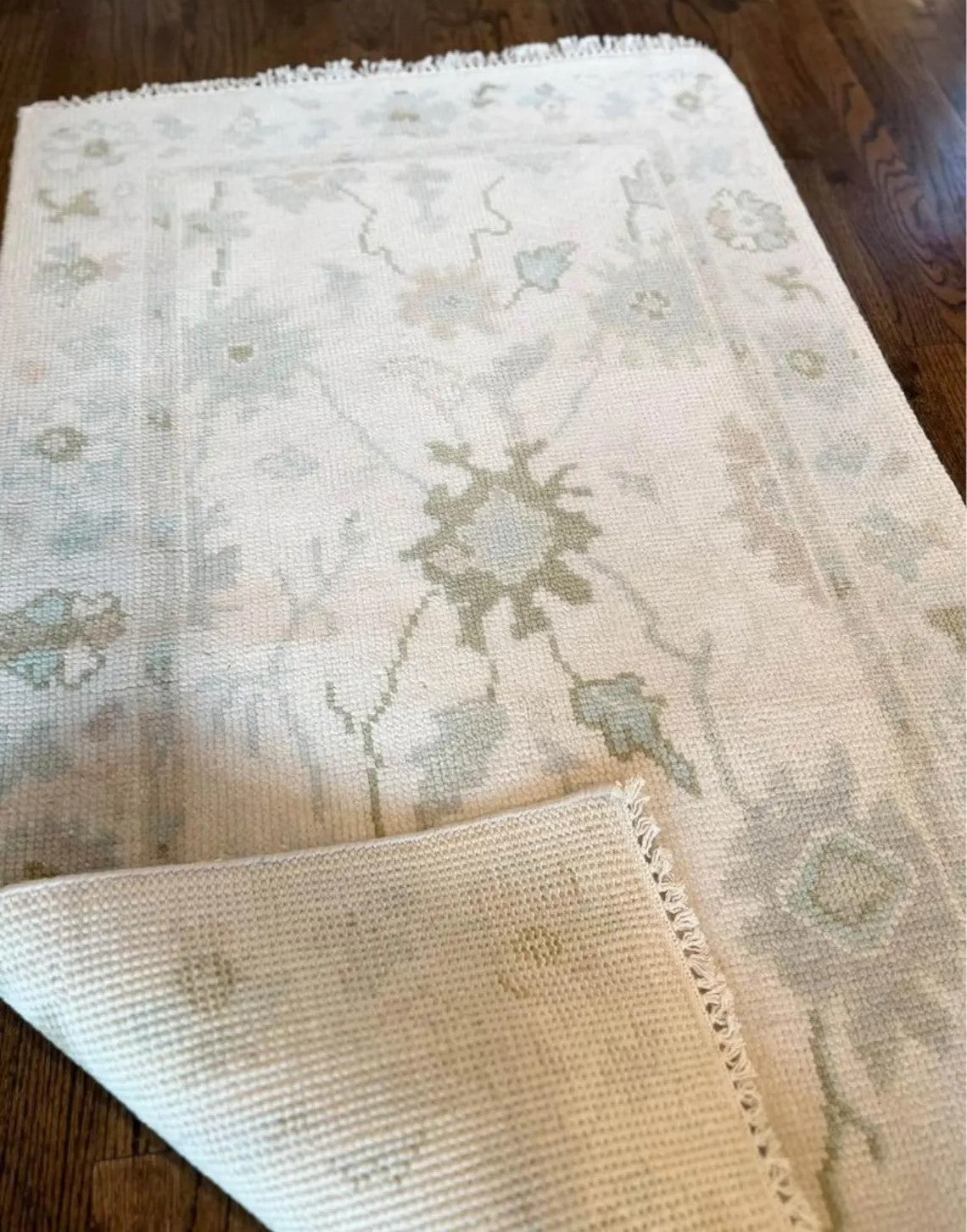 Evanesce Hand Knotted Carpet & Rugs
