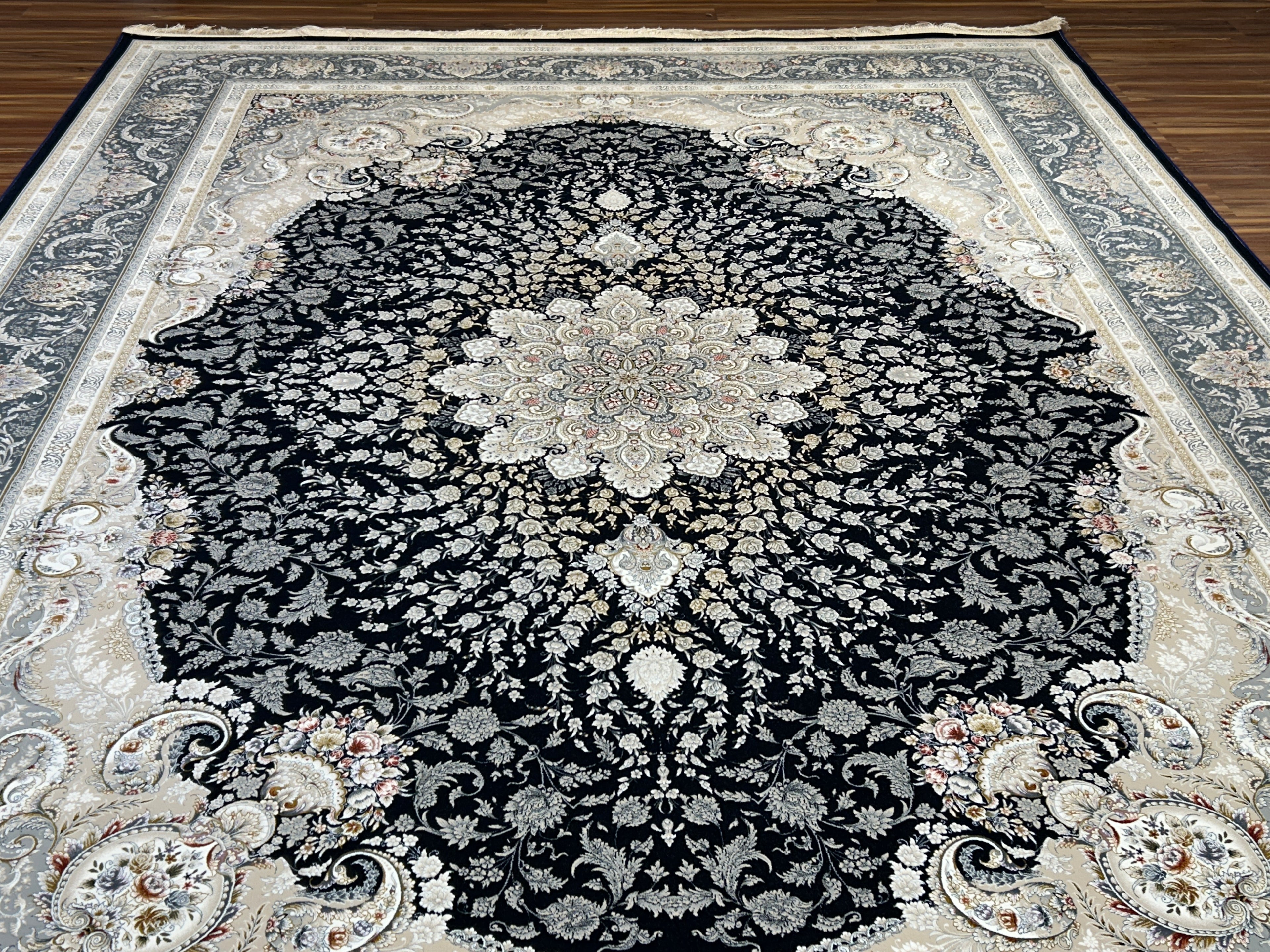 Navira Iranian Carpet & Rug 8x11