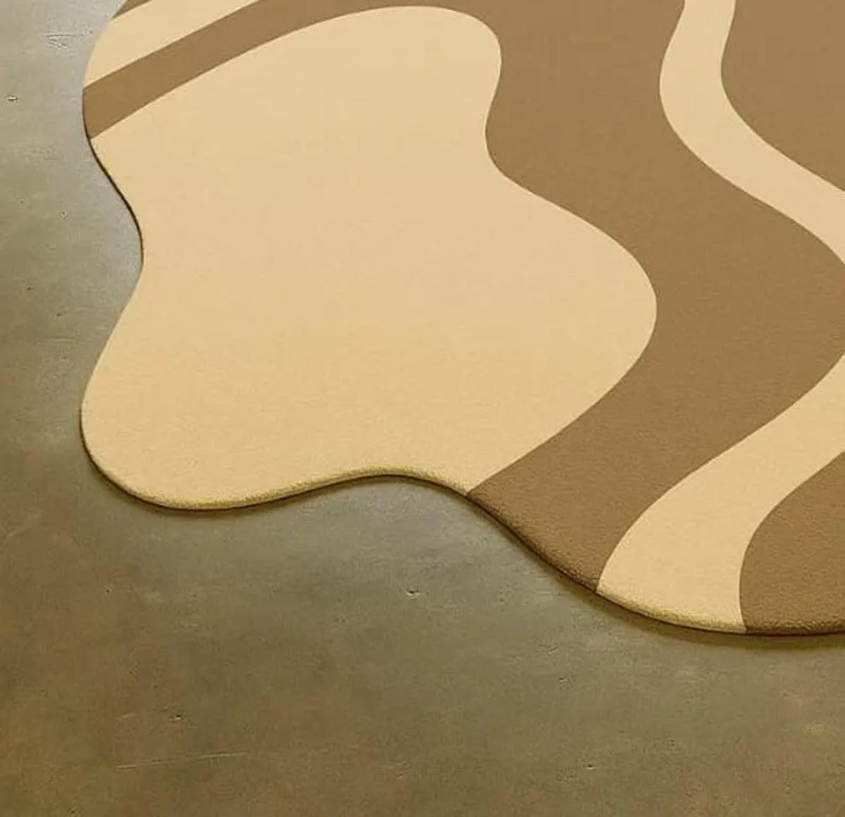 Altaira Irregular Hand Tufted Carpet