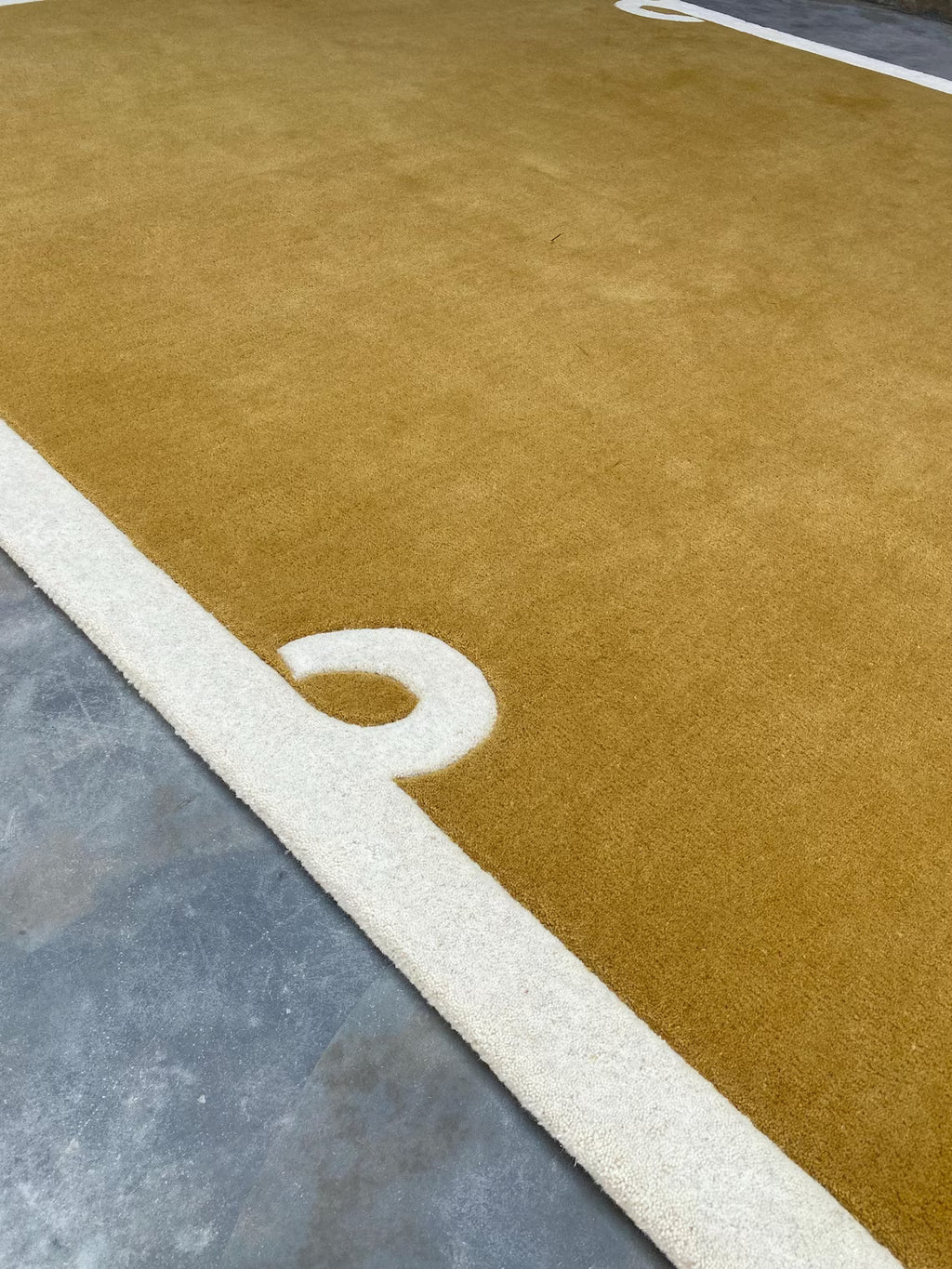 Quaint Hand Tufted Carpet & Rug