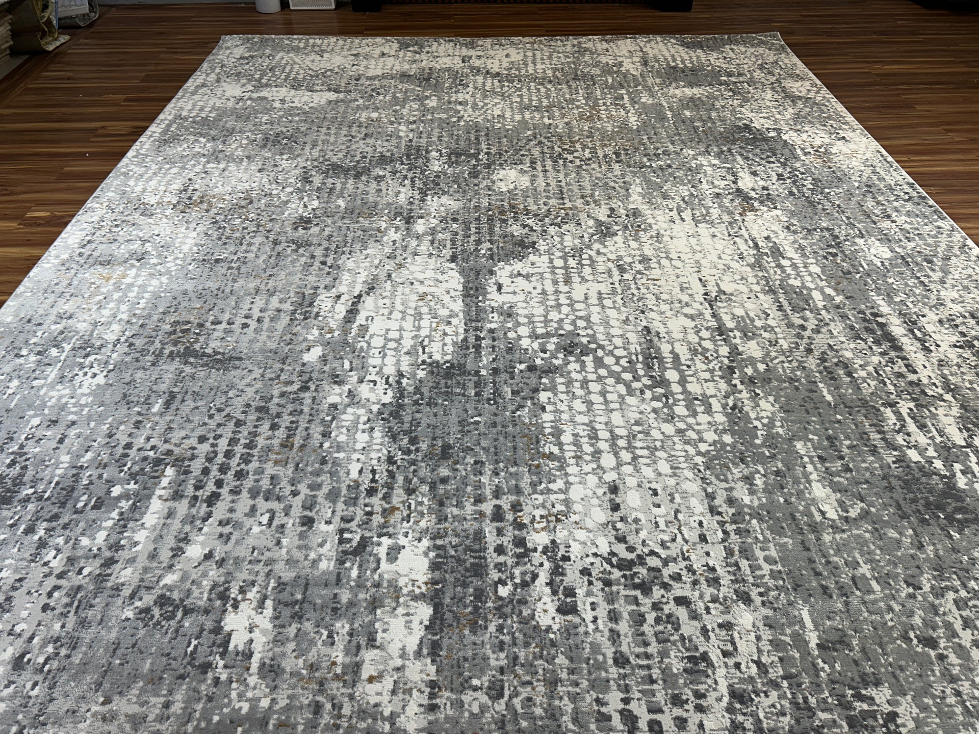 Solvra Modern Carpet & Rug 8x11