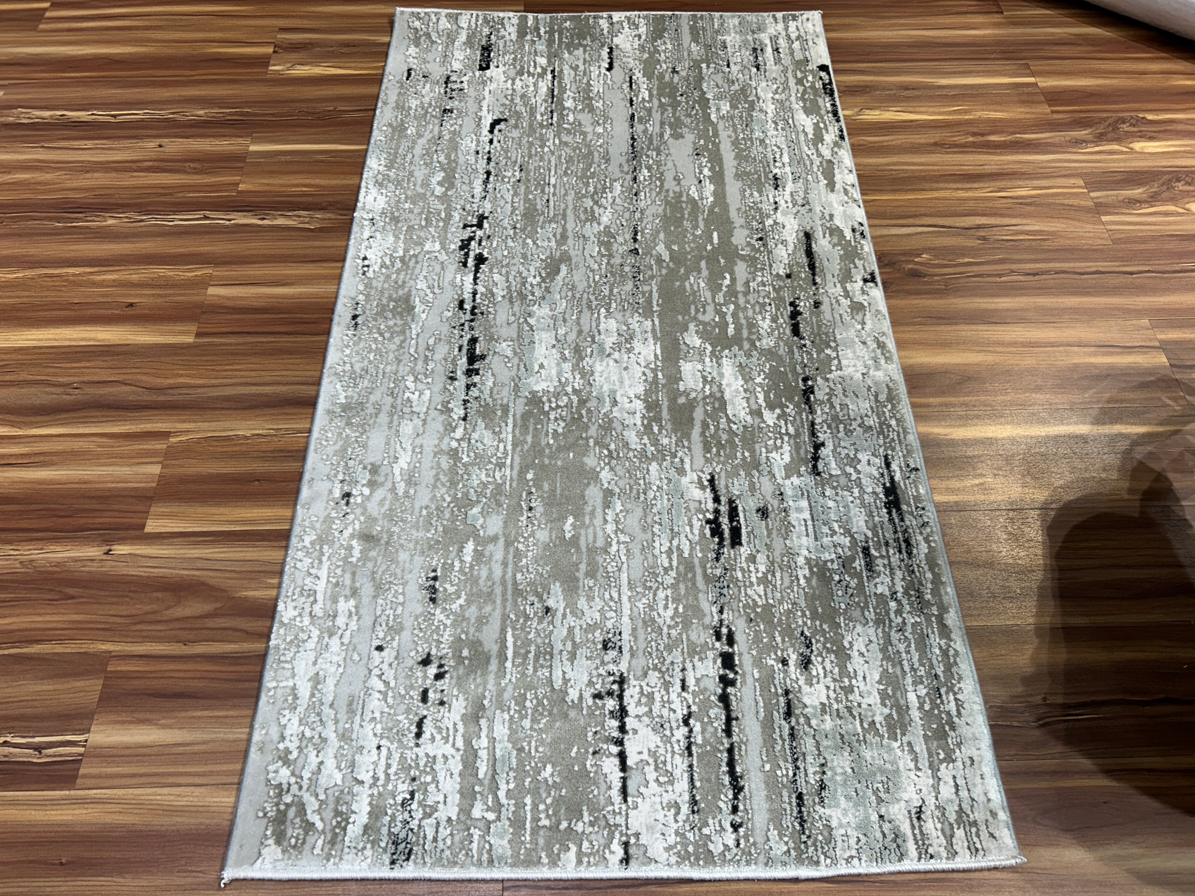 Aether Modern Carpet & Rug 2.7x5.1