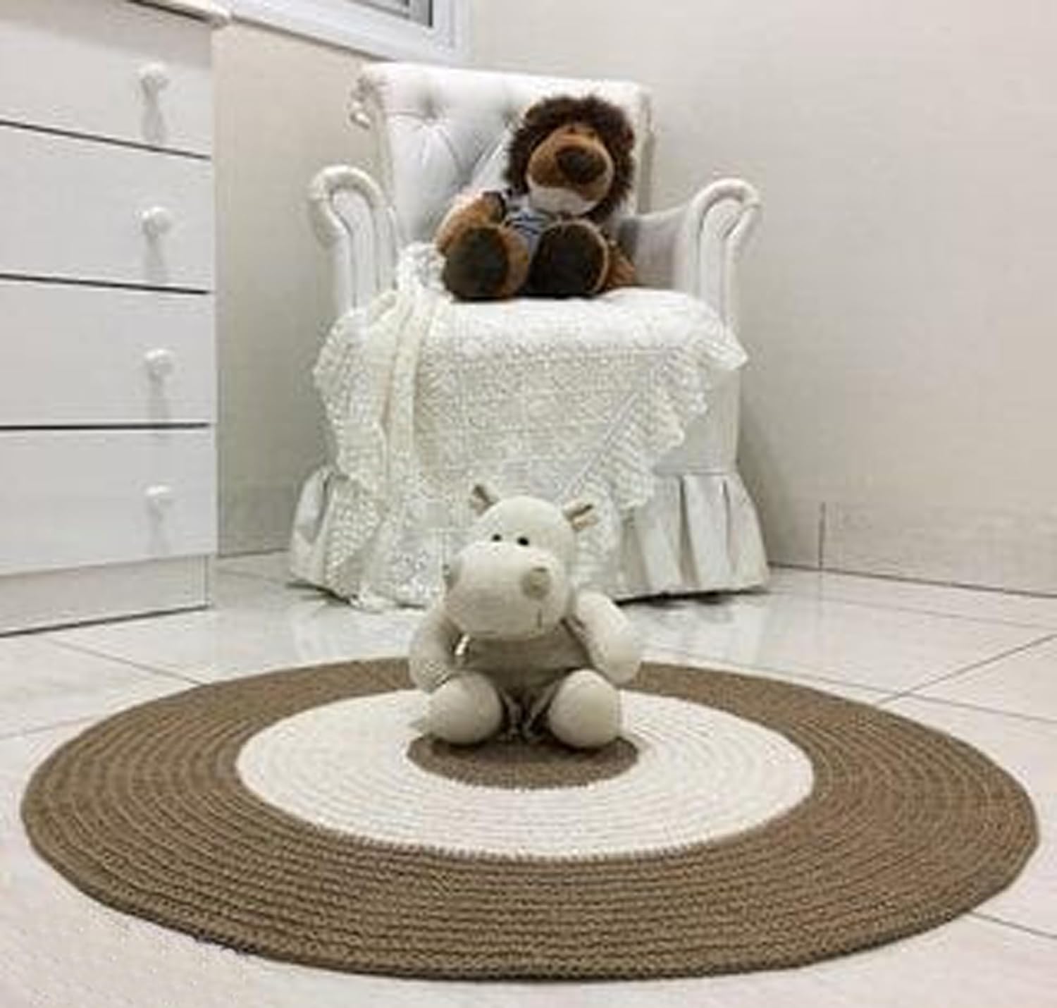 Kavya Round Jute Carpet & Rugs