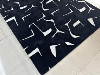Zenvor Irregular Hand Tufted Carpet