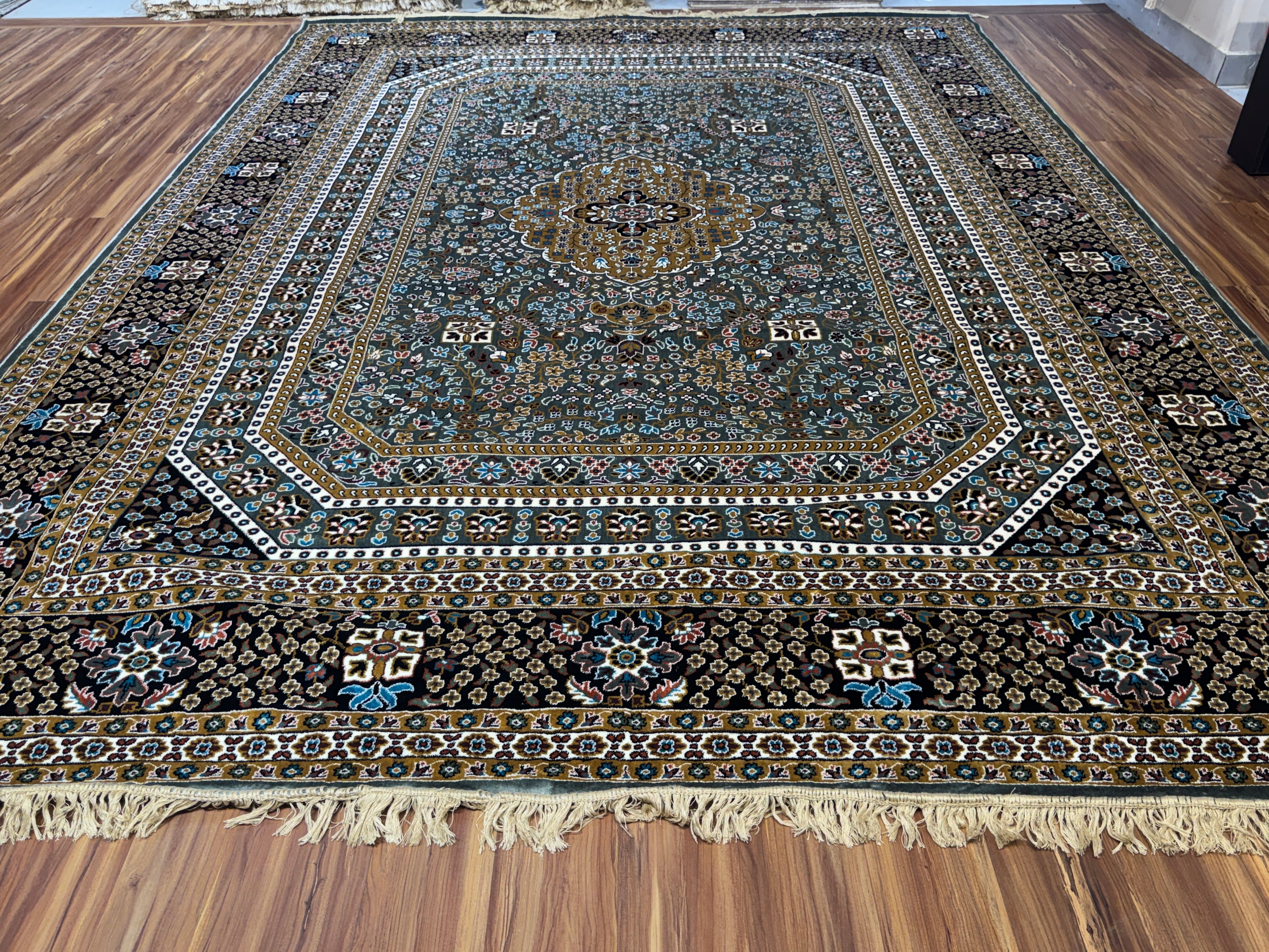Zidan Persian Carpet & Rug 9x12