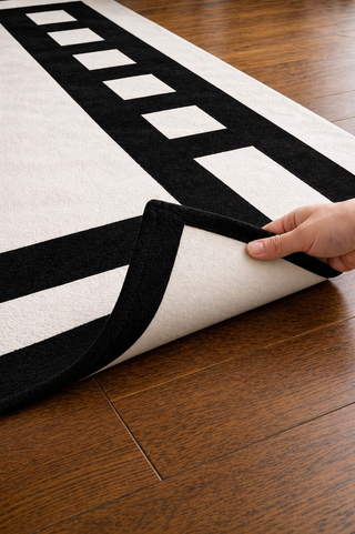 Uranix Irregular Hand Tufted Carpet