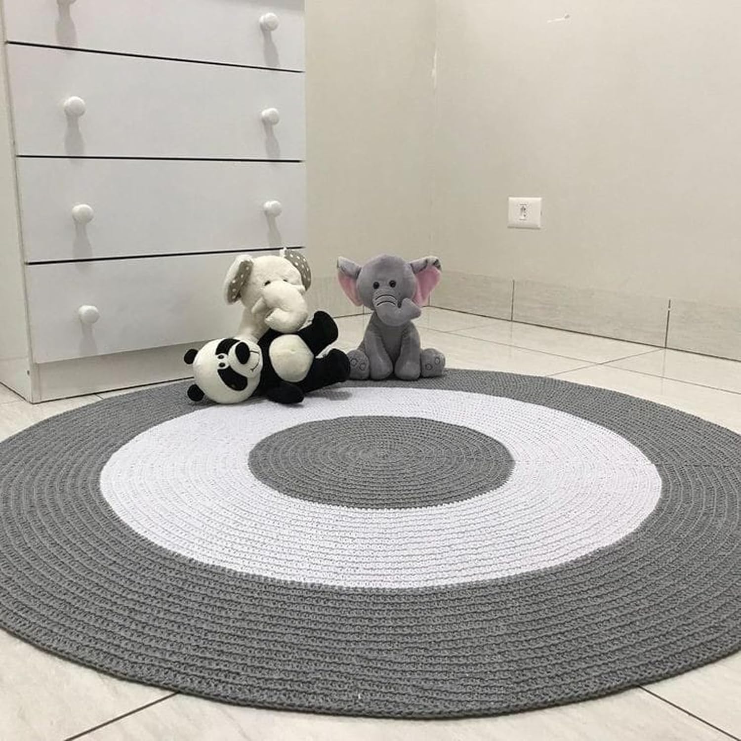 Aarohi Round Jute Carpet & Rugs