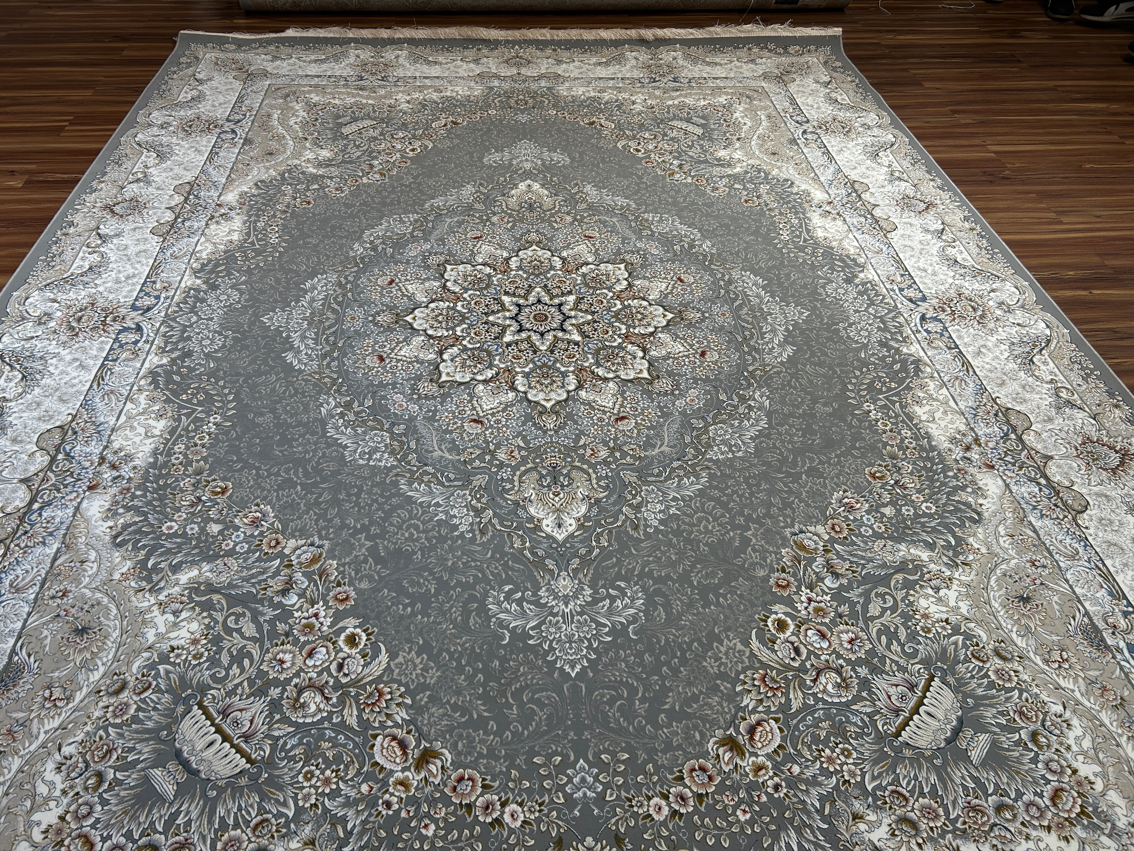 Kianfar Iranian Carpet & Rug 8x11