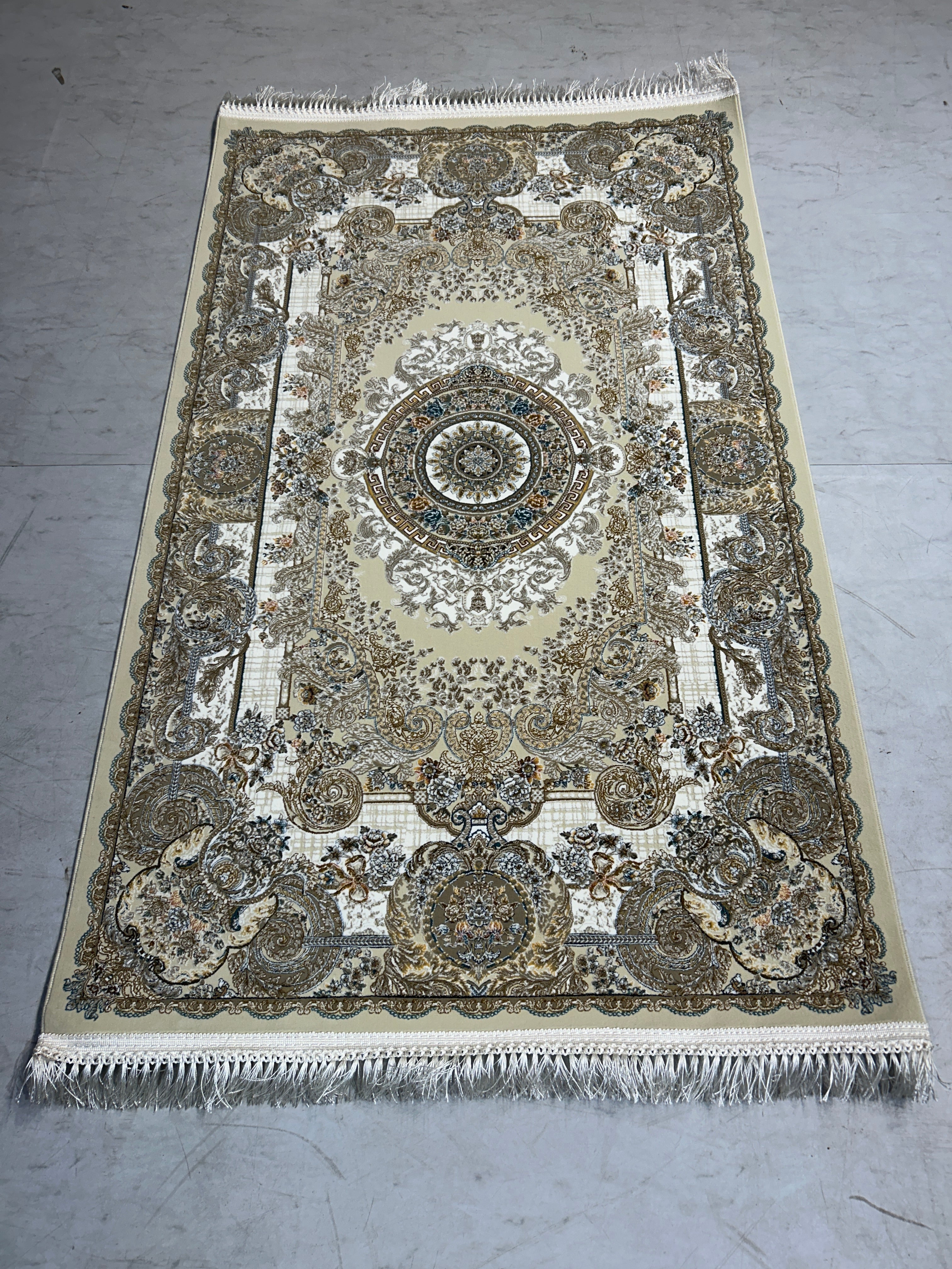 Sharmeh Iranian Carpet & Rug 3x5