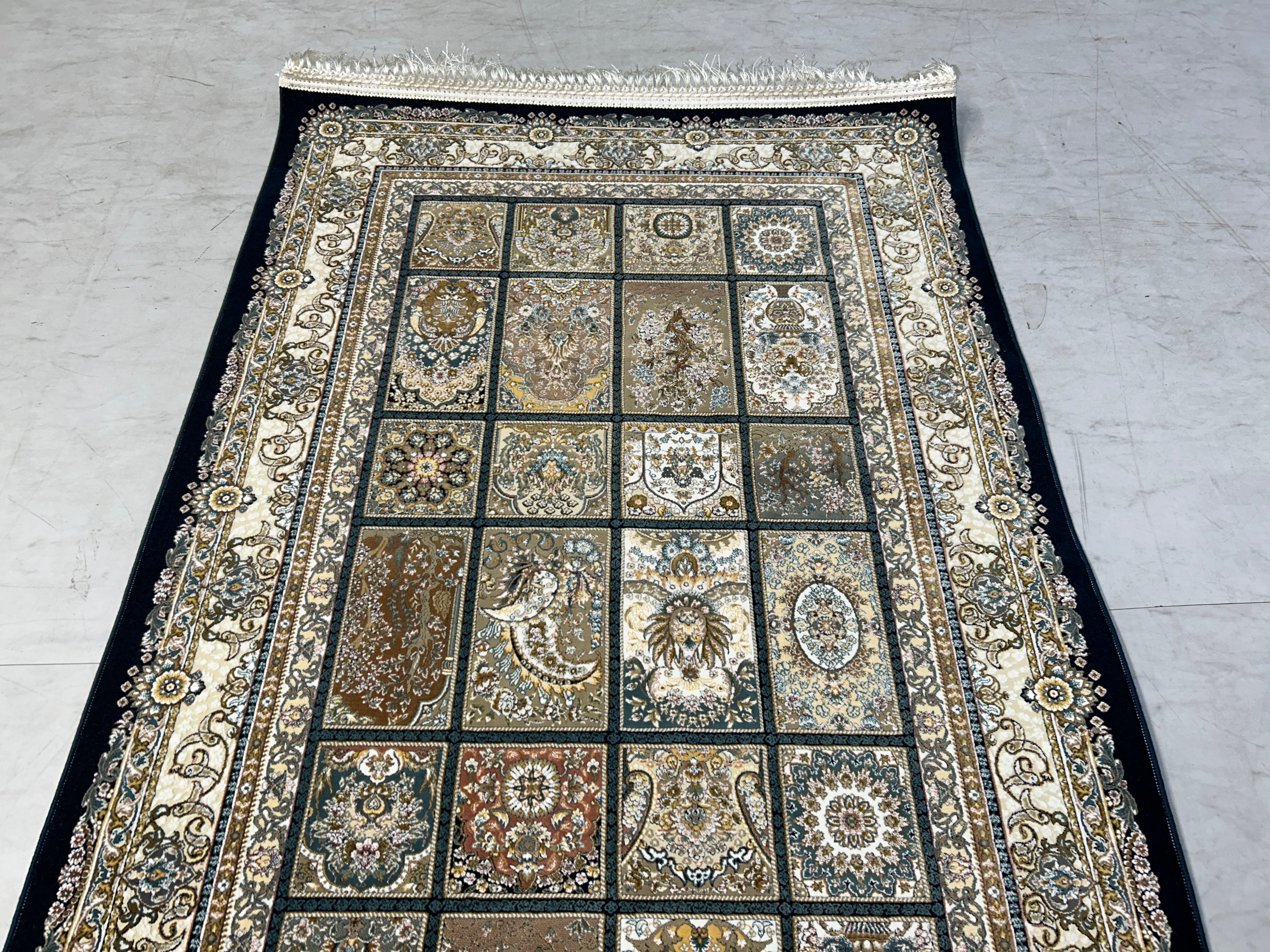 Hormeh Iranian Carpet & Rug 3x5