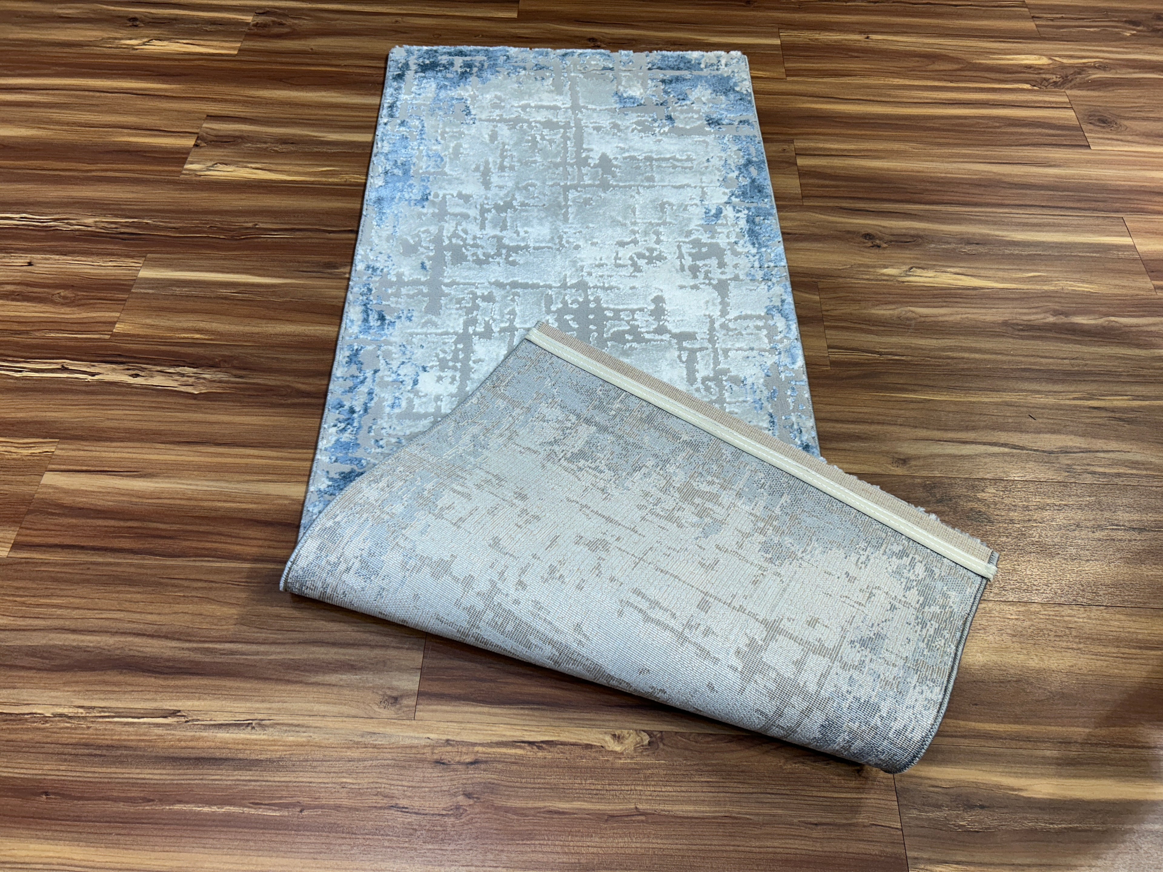 Tivra Modern Carpet & Rug 2X5