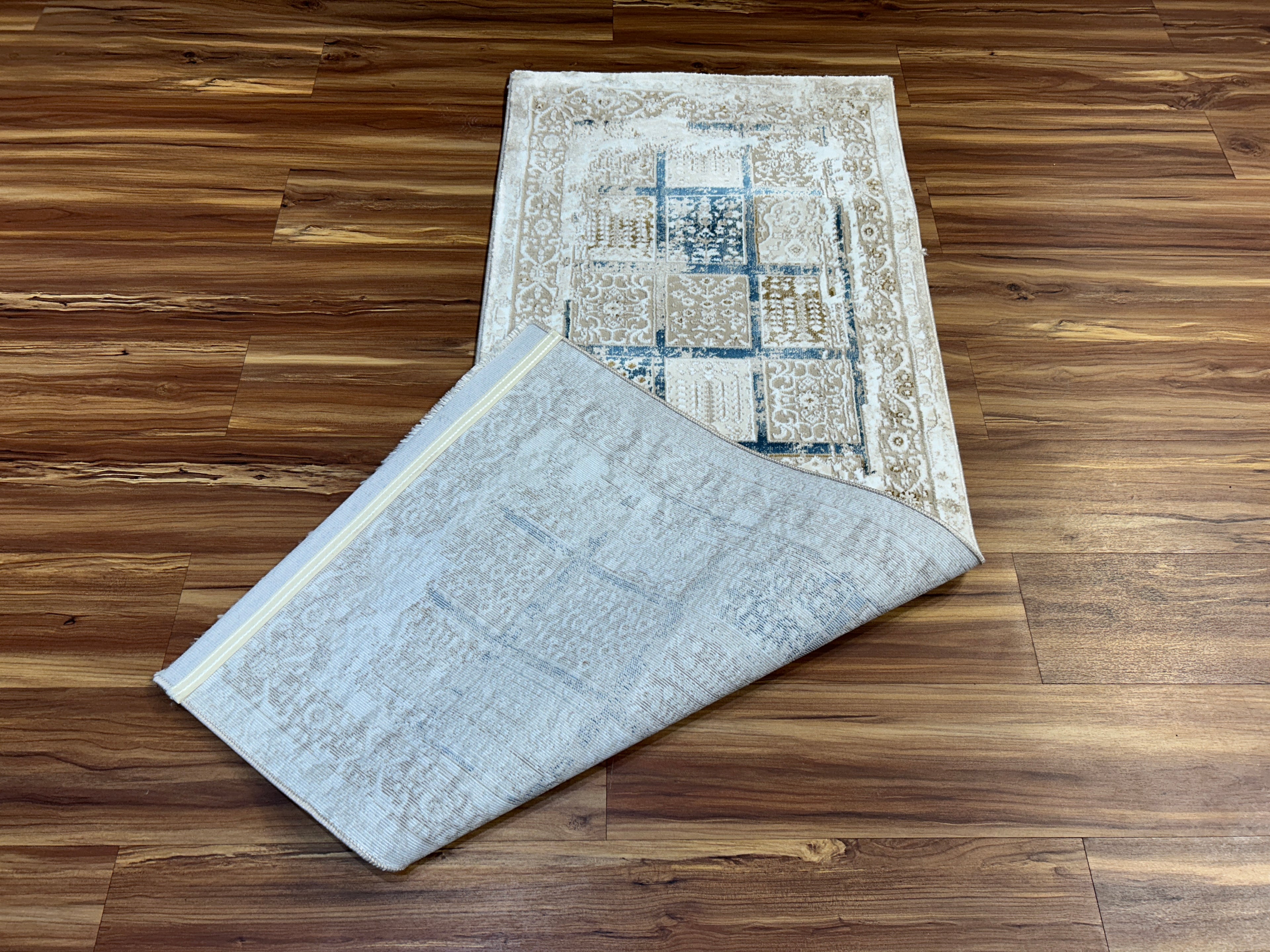 Kora Modern Carpet & Rug 2X5