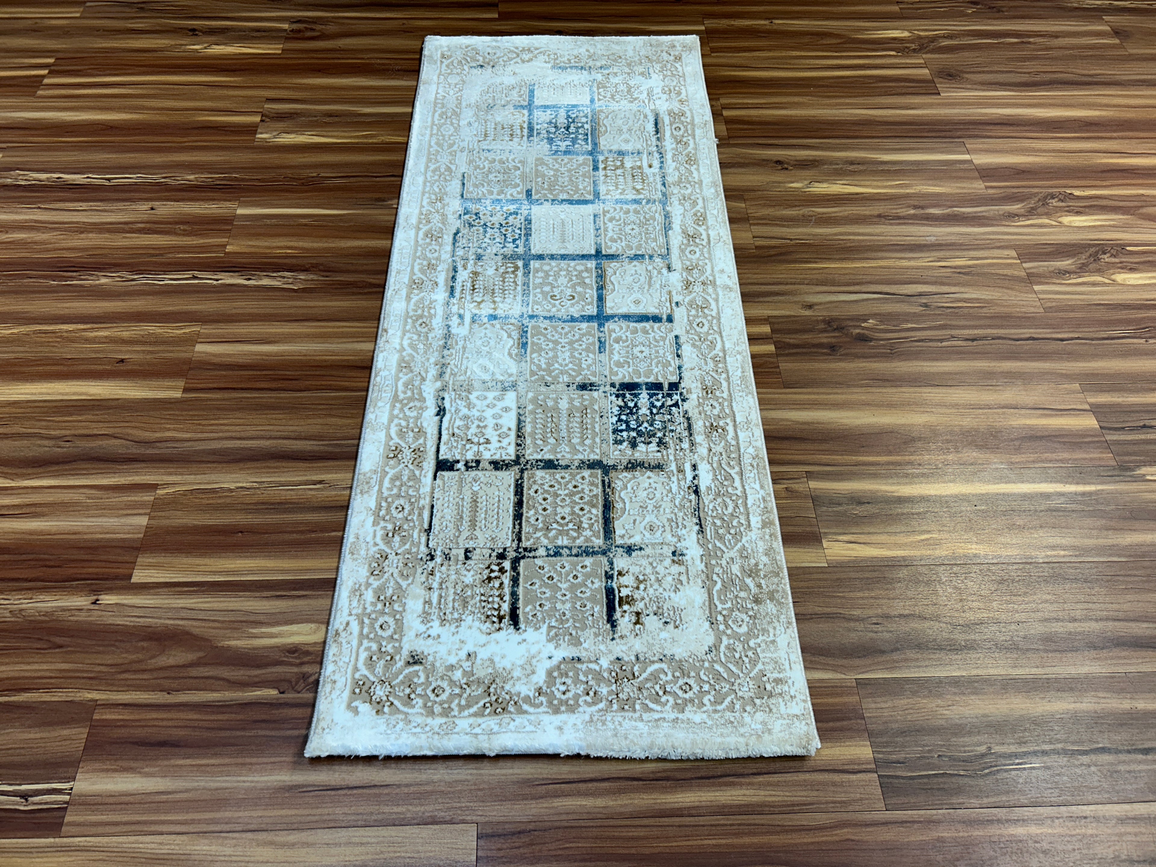 Kora Modern Carpet & Rug 2X5