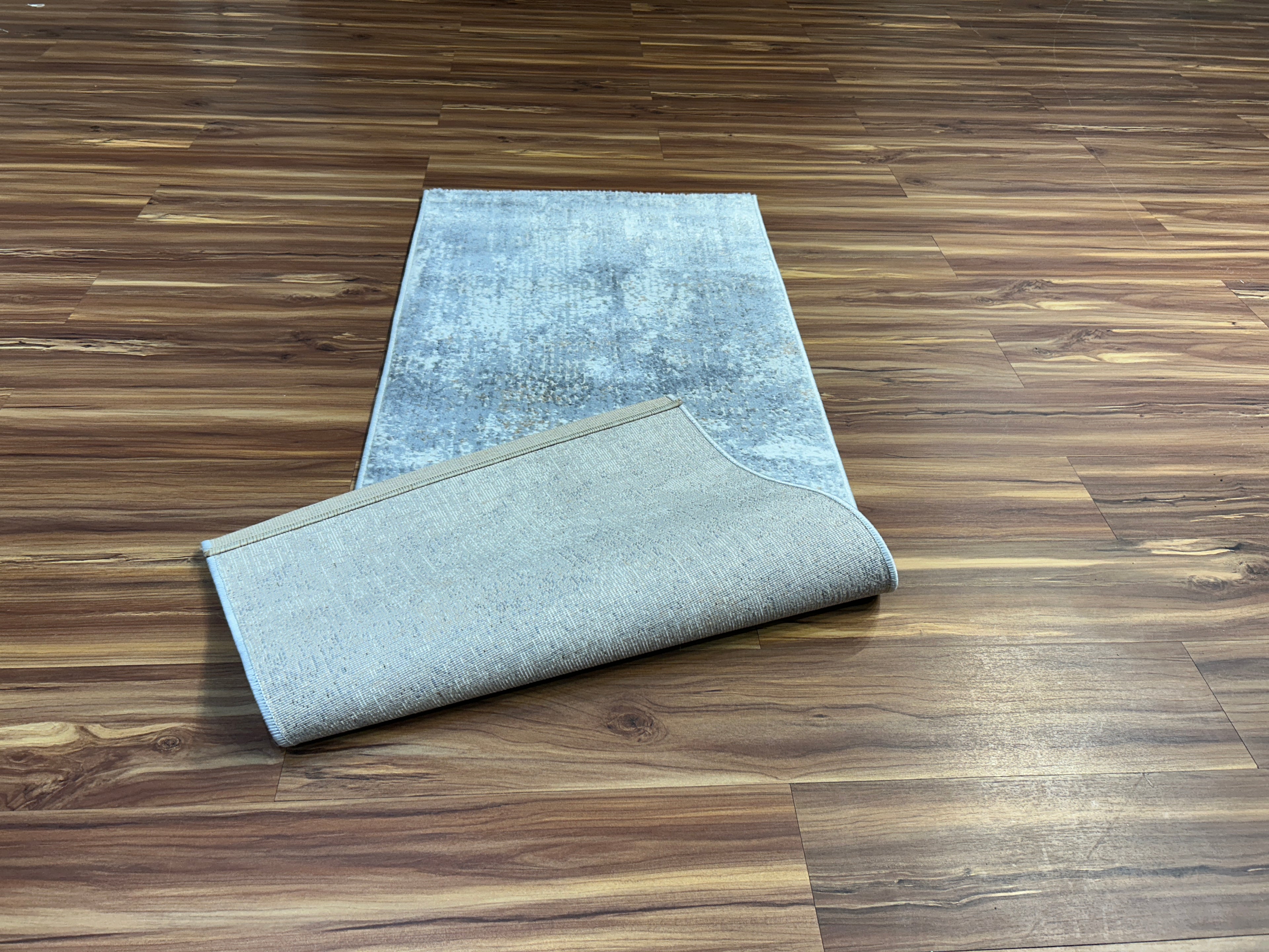 Astra Modern Carpet & Rug 2X5
