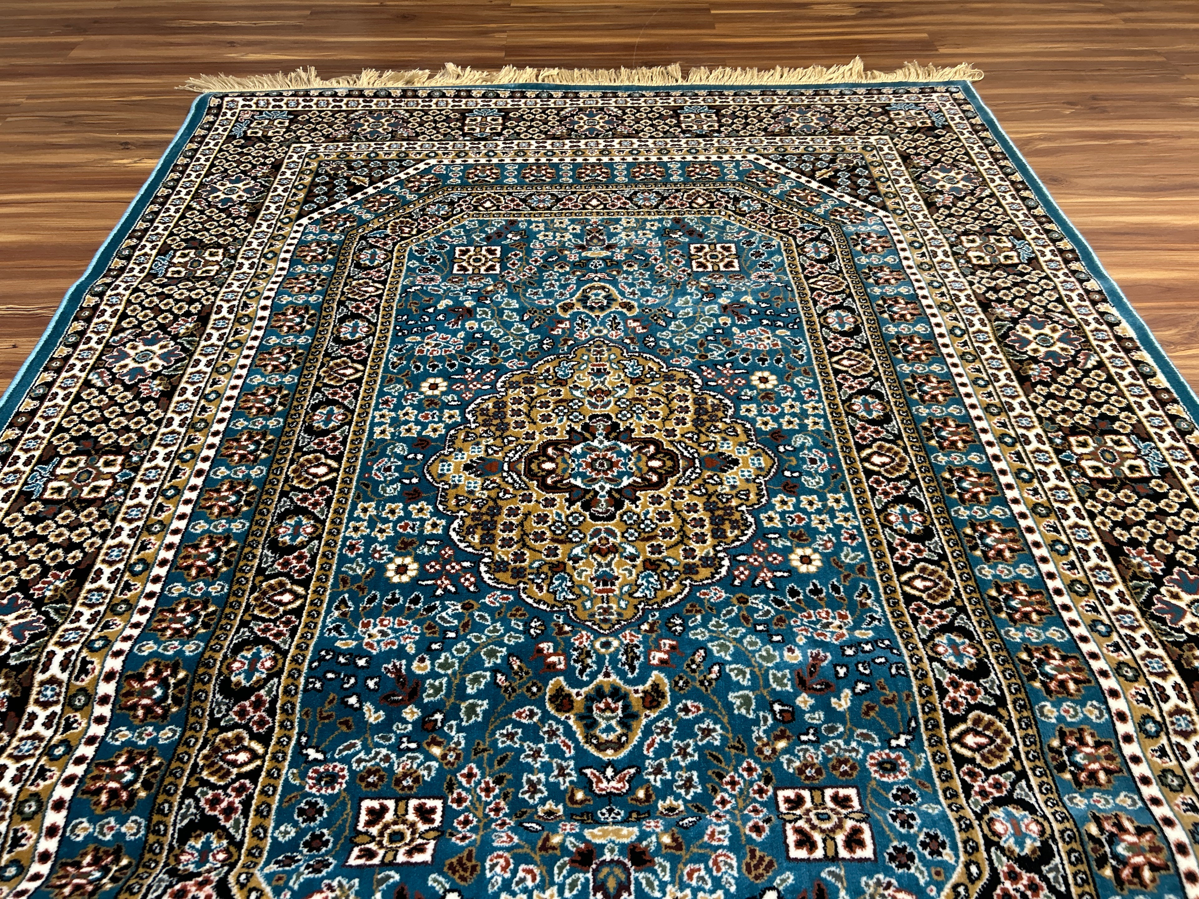 Ahsan Persian Carpet & Rug 5x7