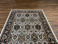 Munir Persian Carpet & Rug 5x7
