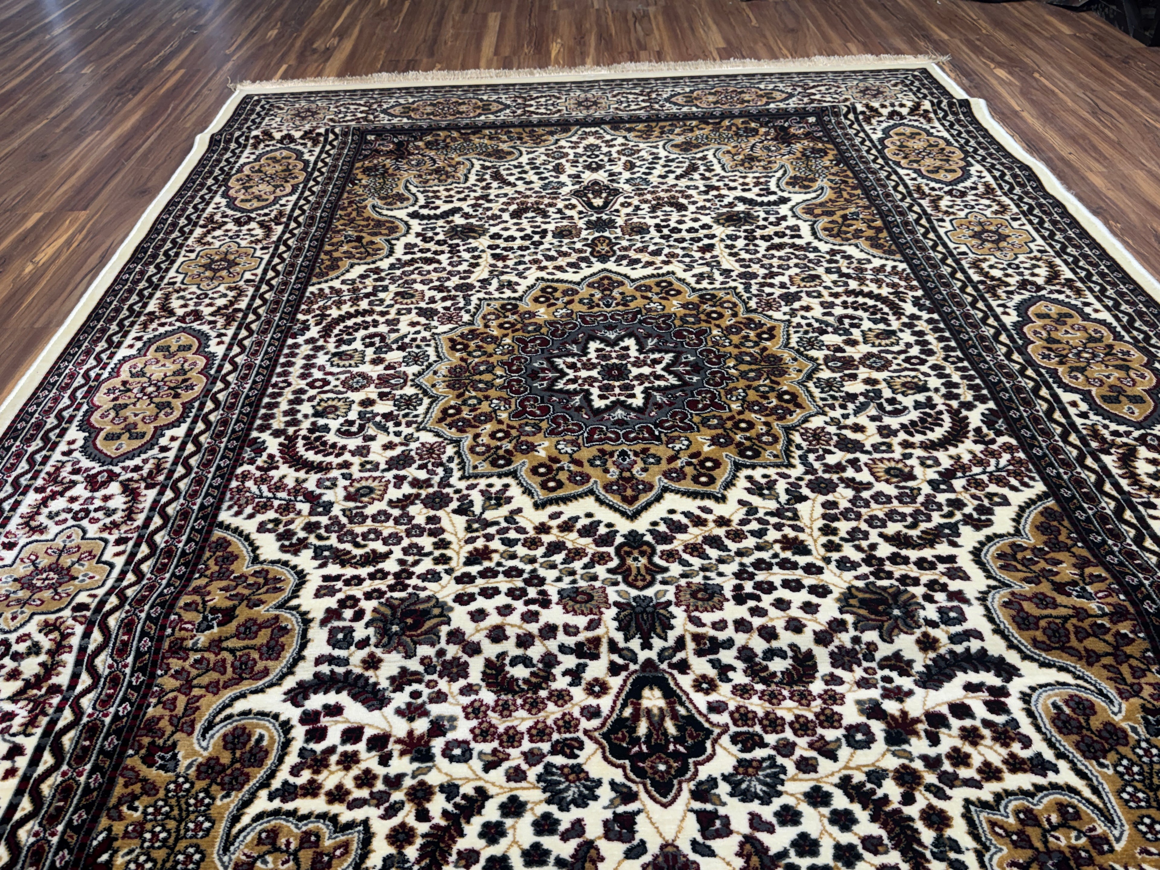 Yusra Persian Carpet & Rug 6x9