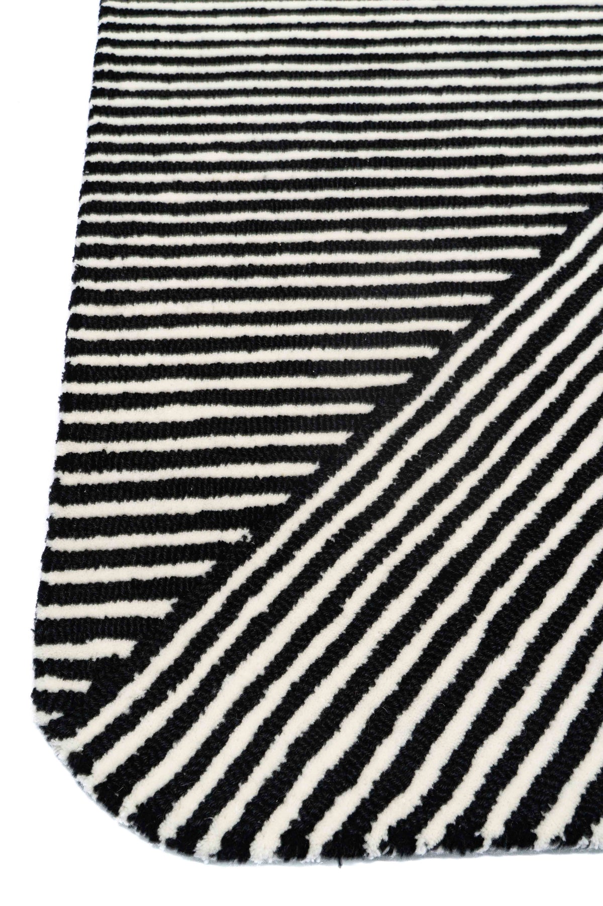 Junessa Hand Tufted Carpet & Rug