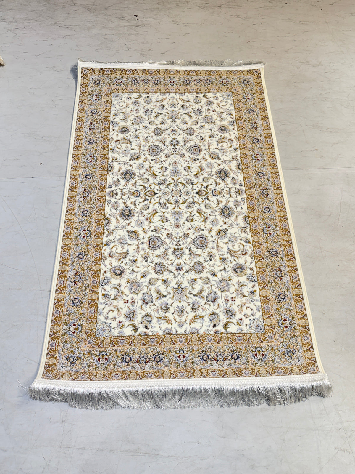 Yasir Iranian Carpet & Rug