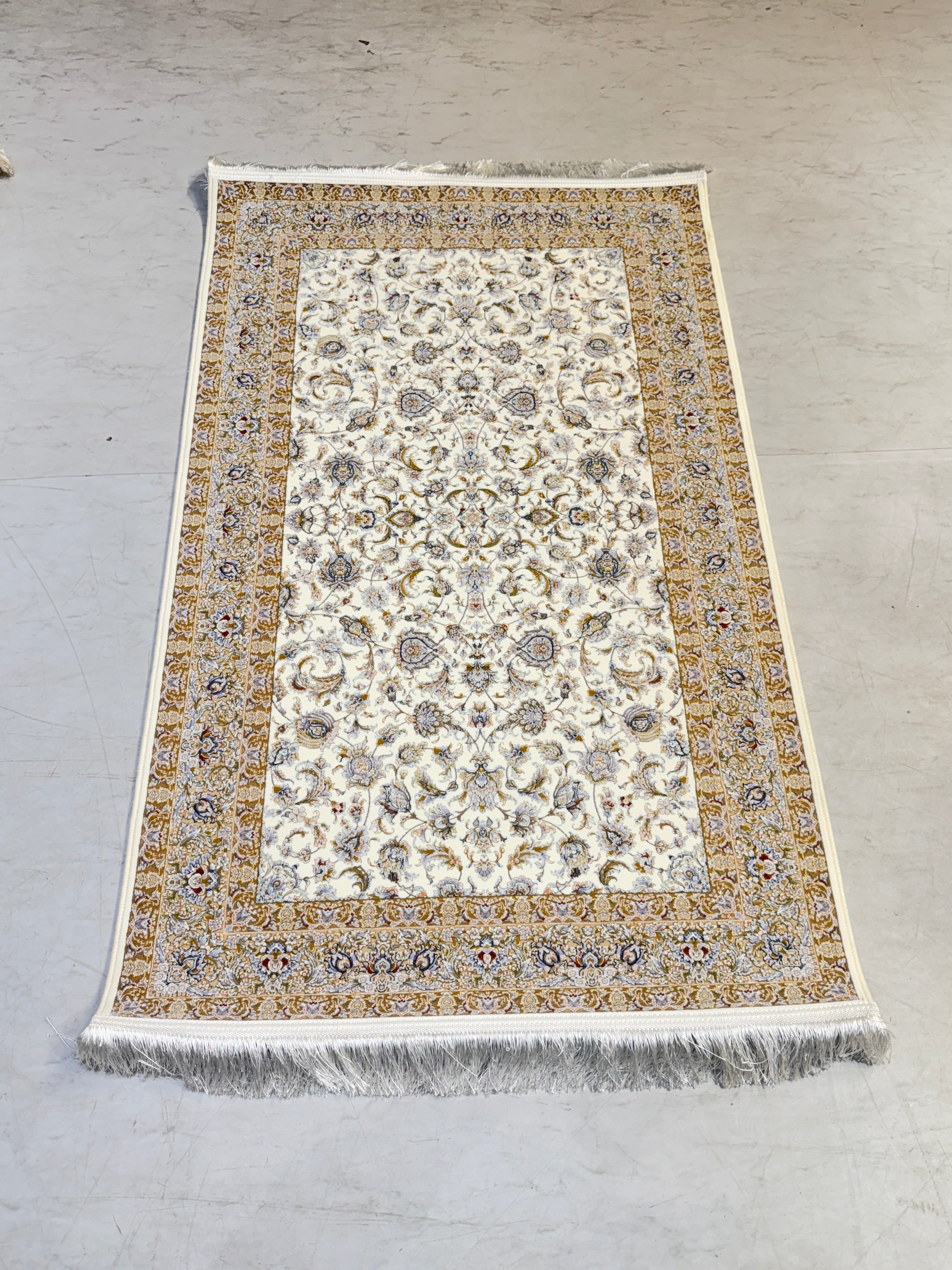 Yasir Iranian Carpet & Rug