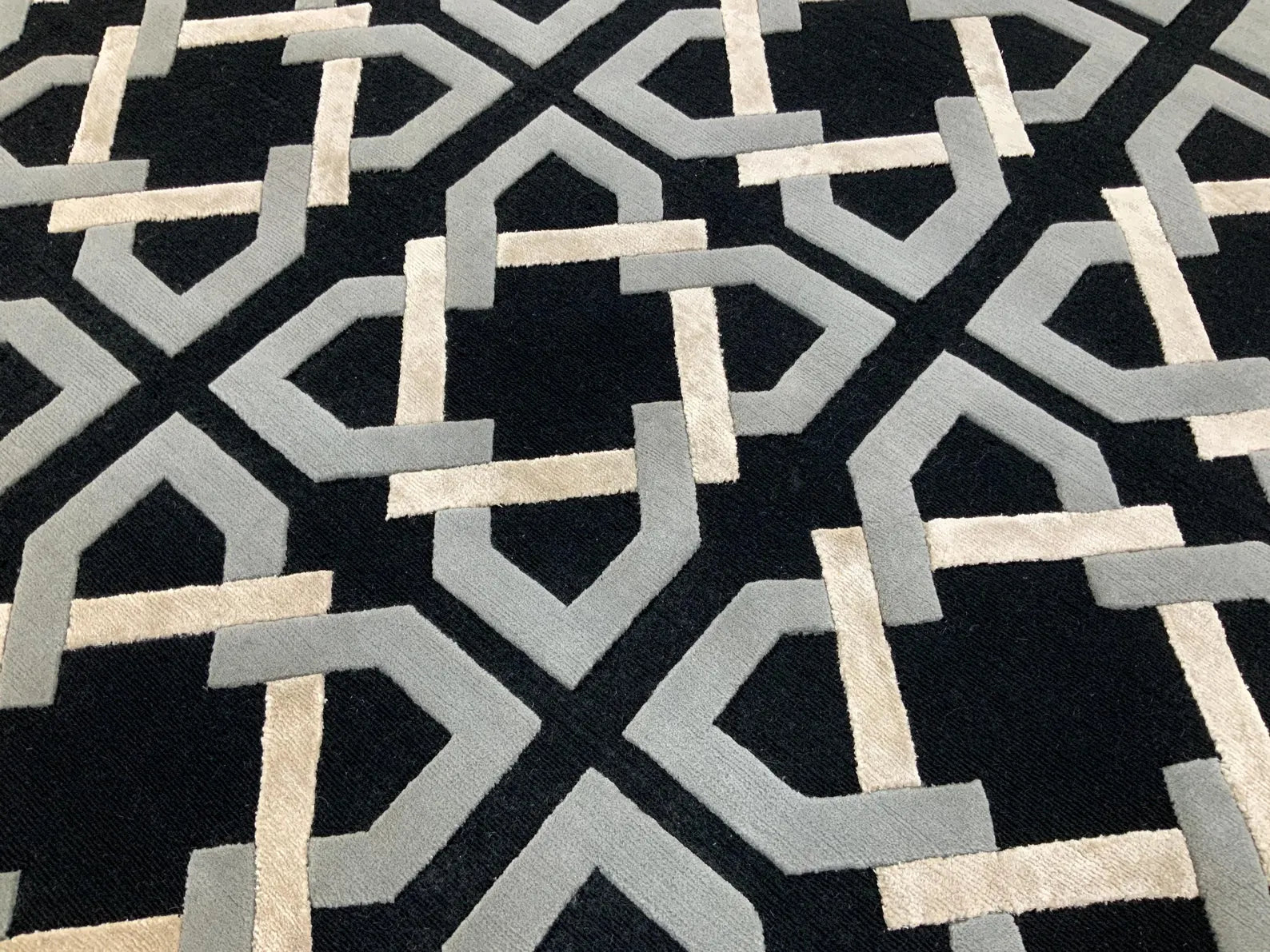 Tulisia Geomatric Hand Tufted Carpet & Rug
