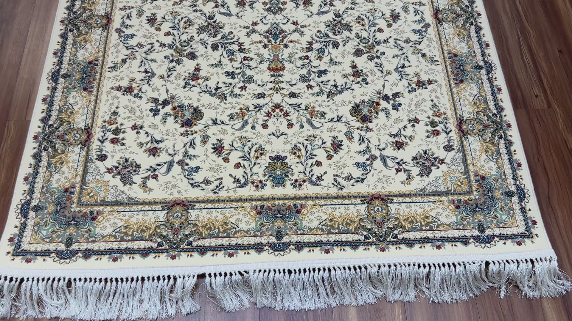 Raha Iranian Carpet & Rug 4x6