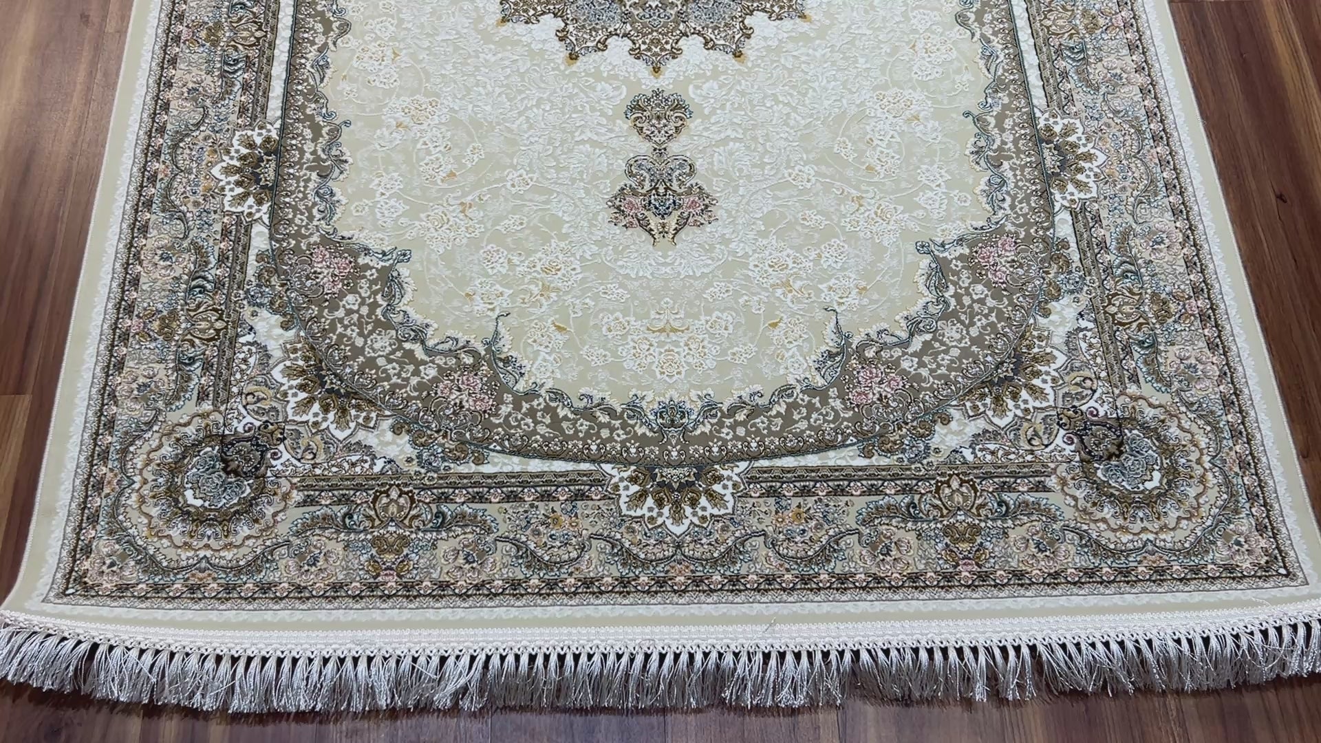 Niloofar Iranian Carpet & Rug 4x6