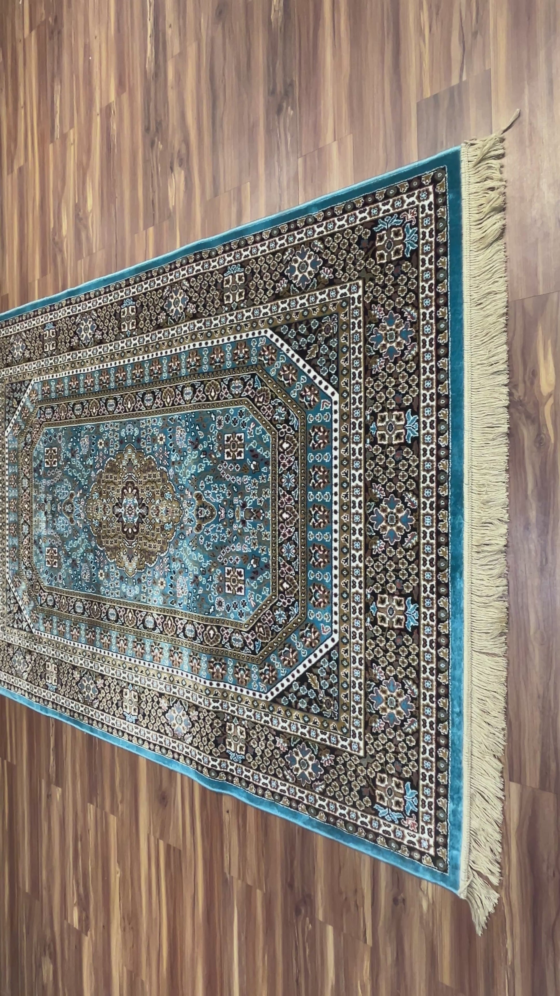 Zubair Persian Carpet & Rug 5x7