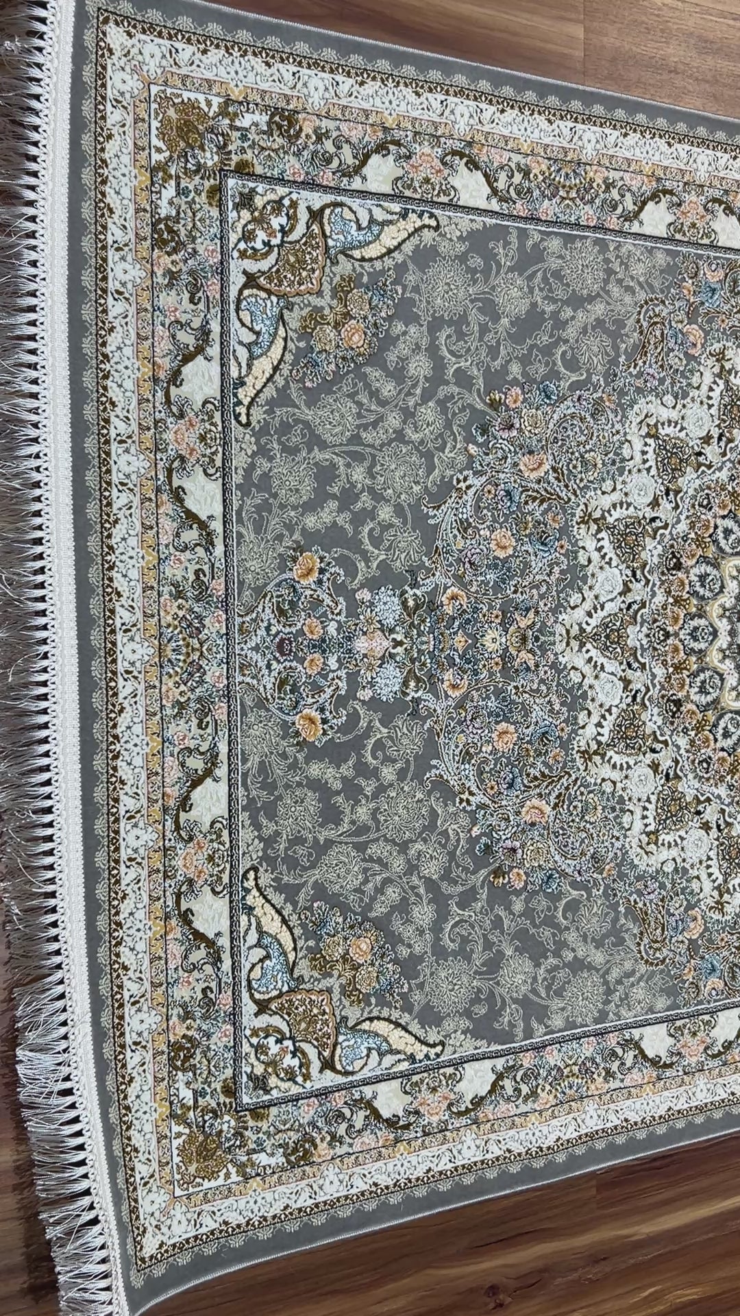 Zarrin Iranian Carpet & Rug 4x6