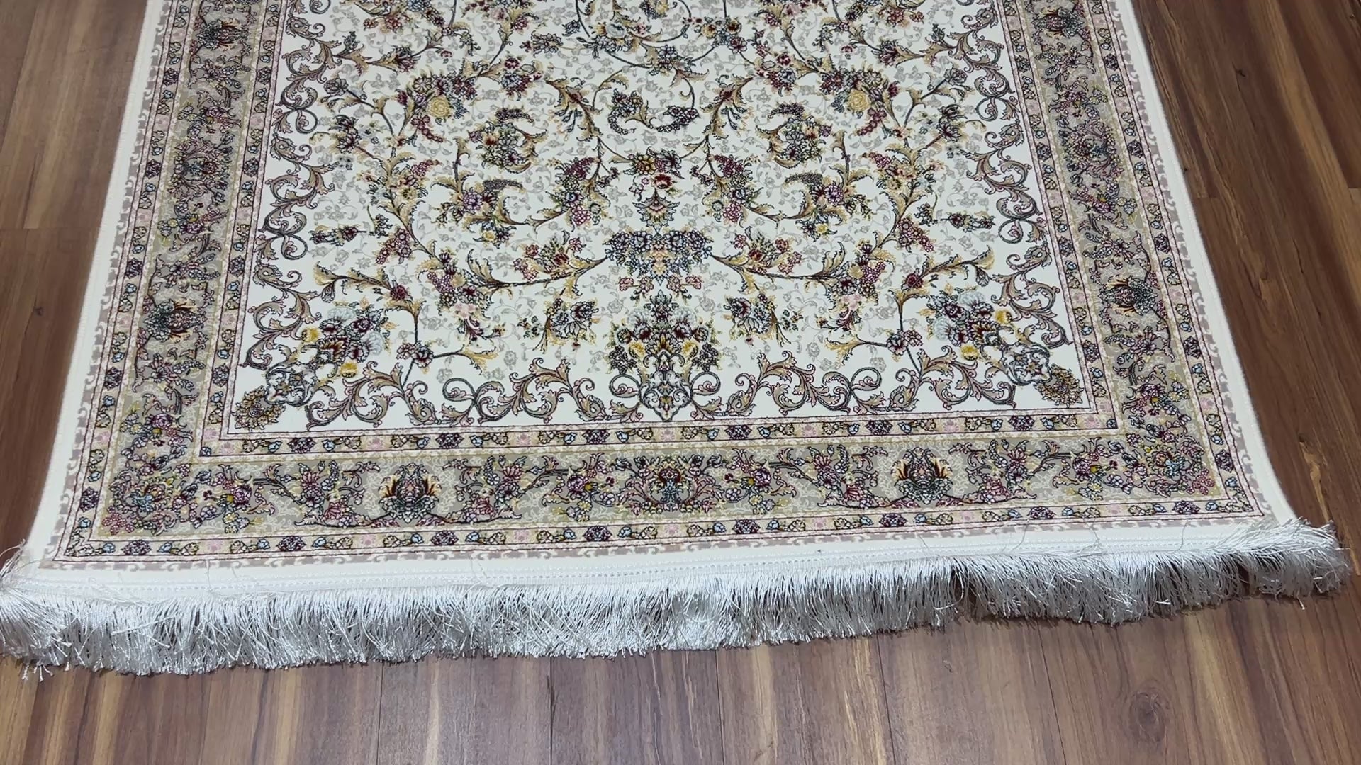 Vida Iranian Carpet & Rug 4x6