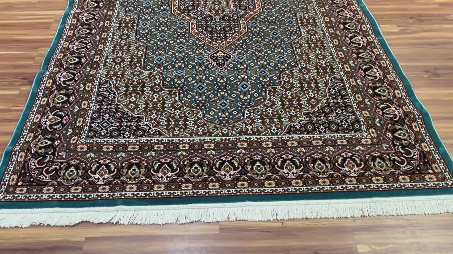 Vanya Persian Carpet & Rug 6x9