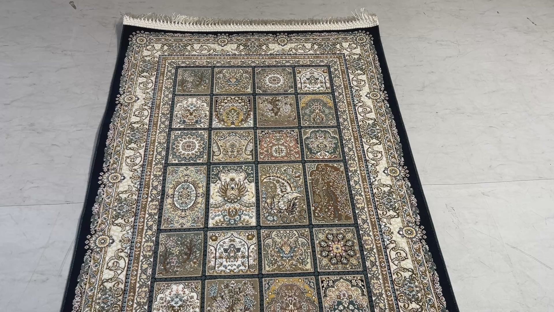 Hormeh Iranian Carpet & Rug 3x5