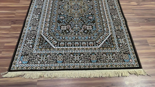 Usman Persian Carpet & Rug 5x7