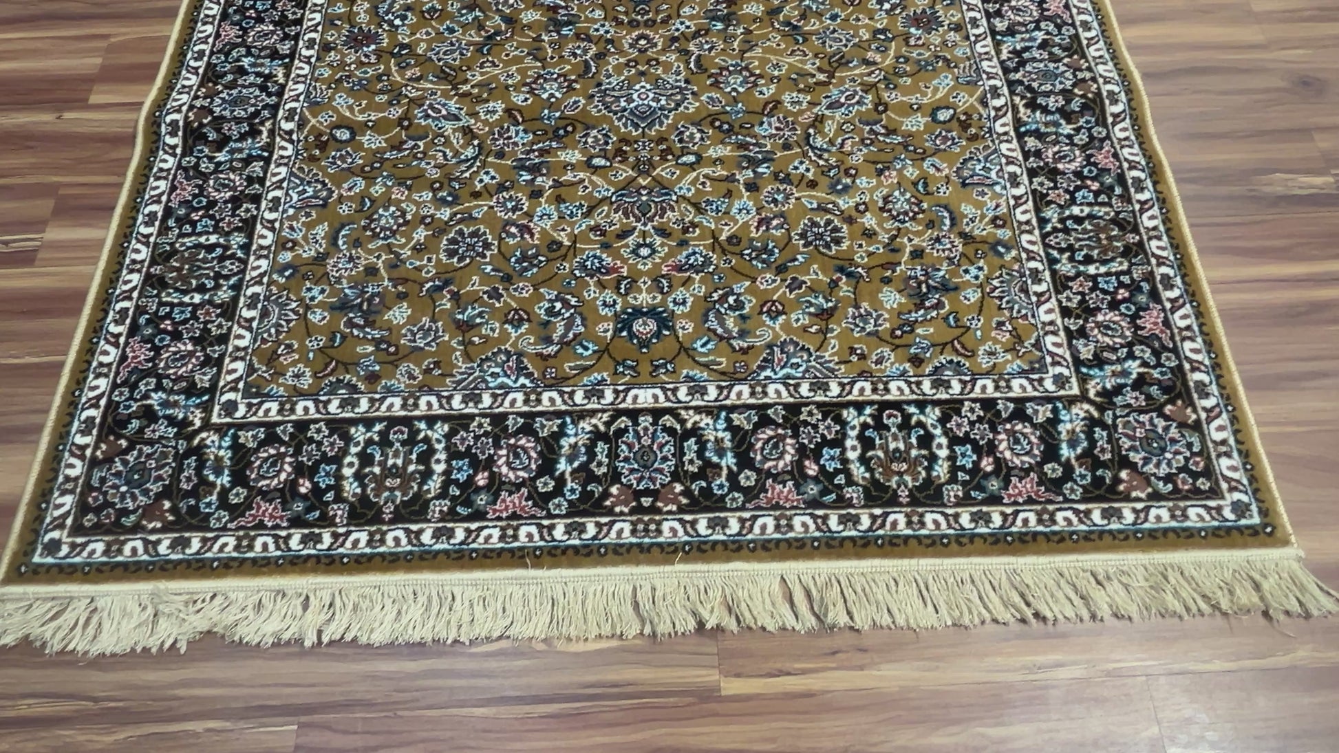 Ziya Persian Carpet & Rug 5x7