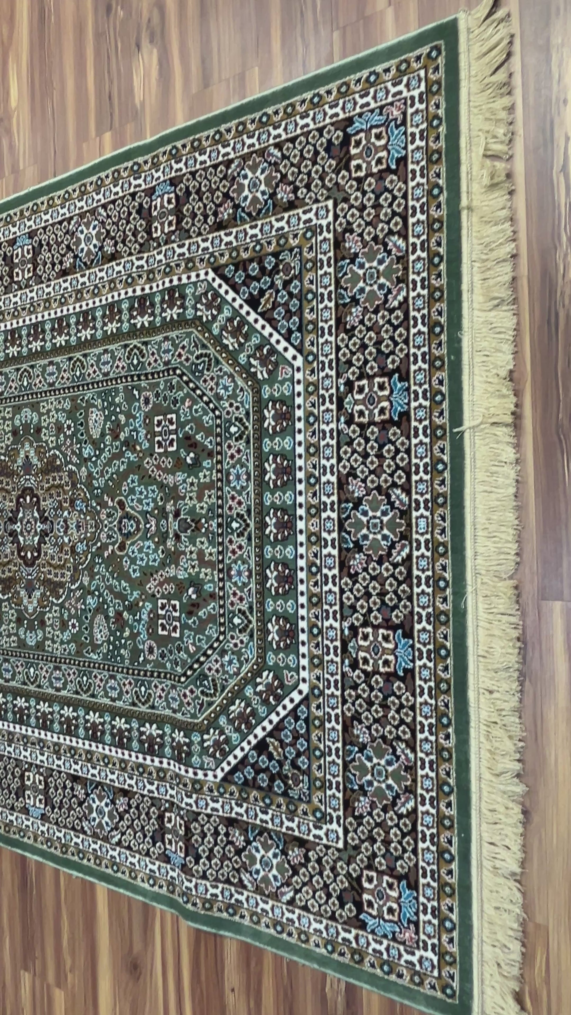 Zahid Persian Carpet & Rug 5x7