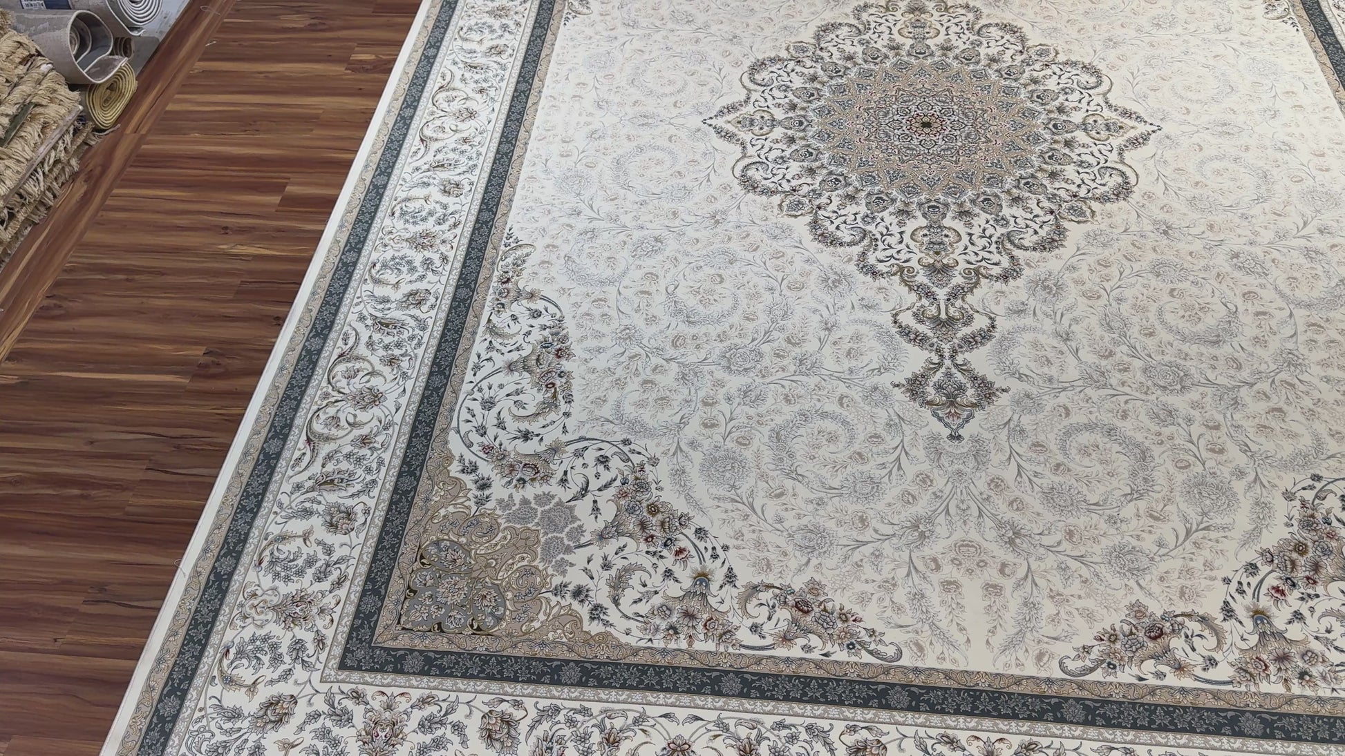 Sadaf Iranian Carpet & Rug 10x13