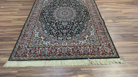 Zeeshan Persian Carpet & Rug 5x7